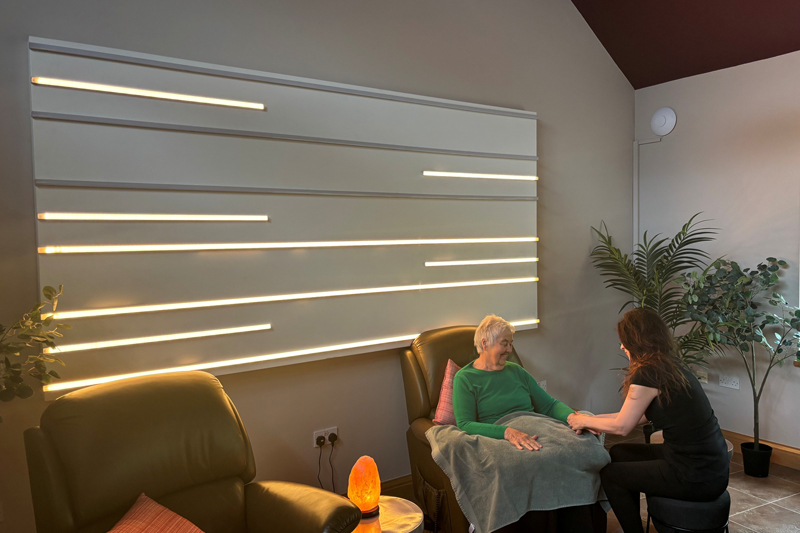 Ansell lights up hospice relaxation room Ansell lights up hospice relaxation room